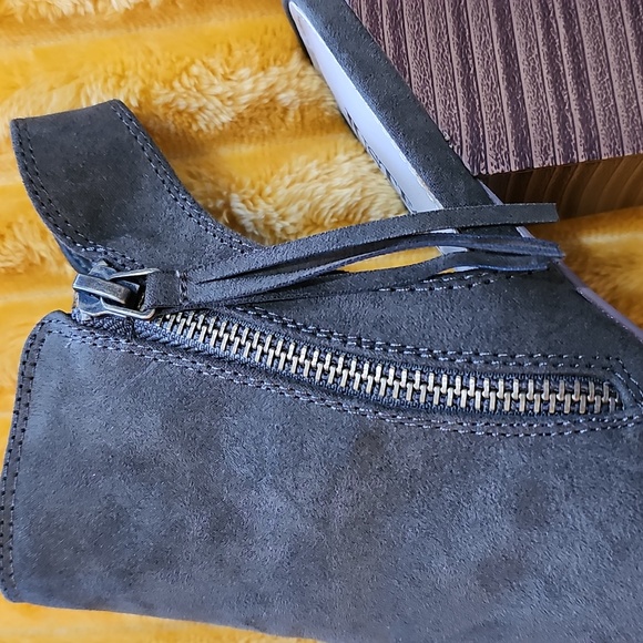 Peep Toe Shoes - Picture 9 of 15